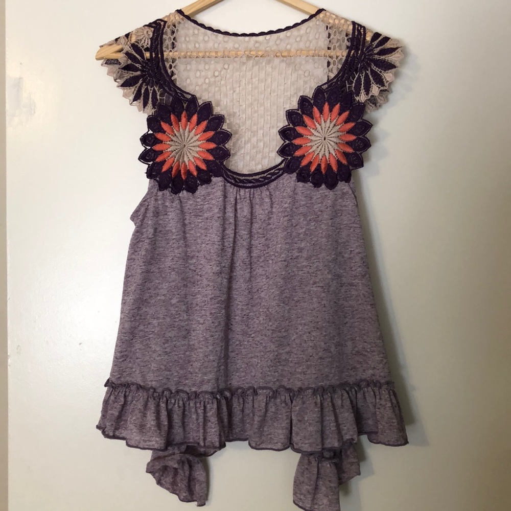 Crocheted flower cover-up/vest by 2 Hearts. O/S